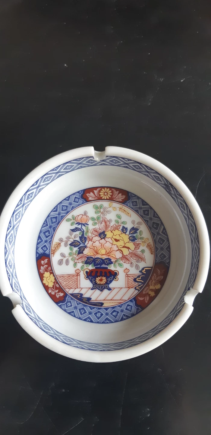 2 Vintage Imari Ashtrays - photo 3