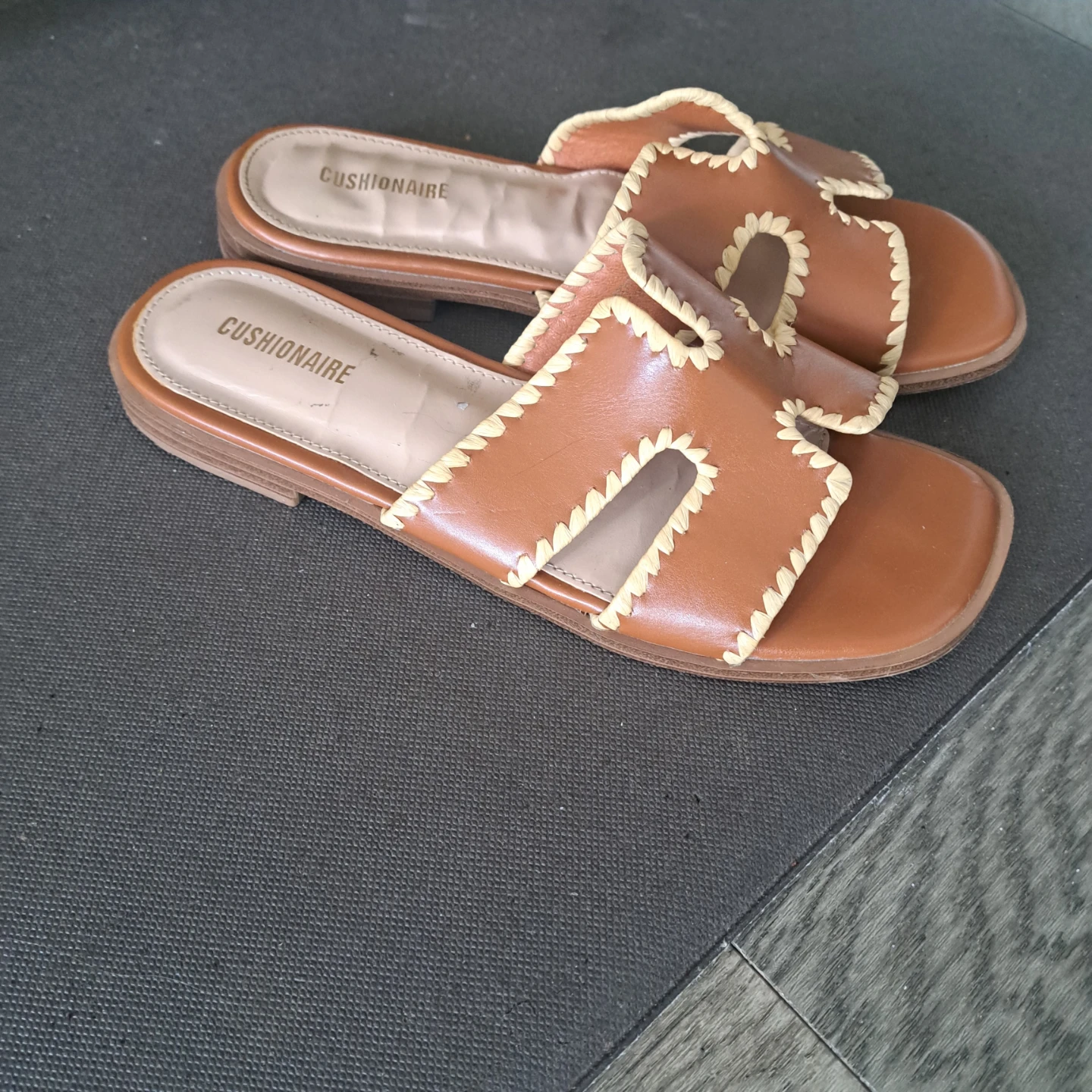 Cushionaire Brown Leather Slides