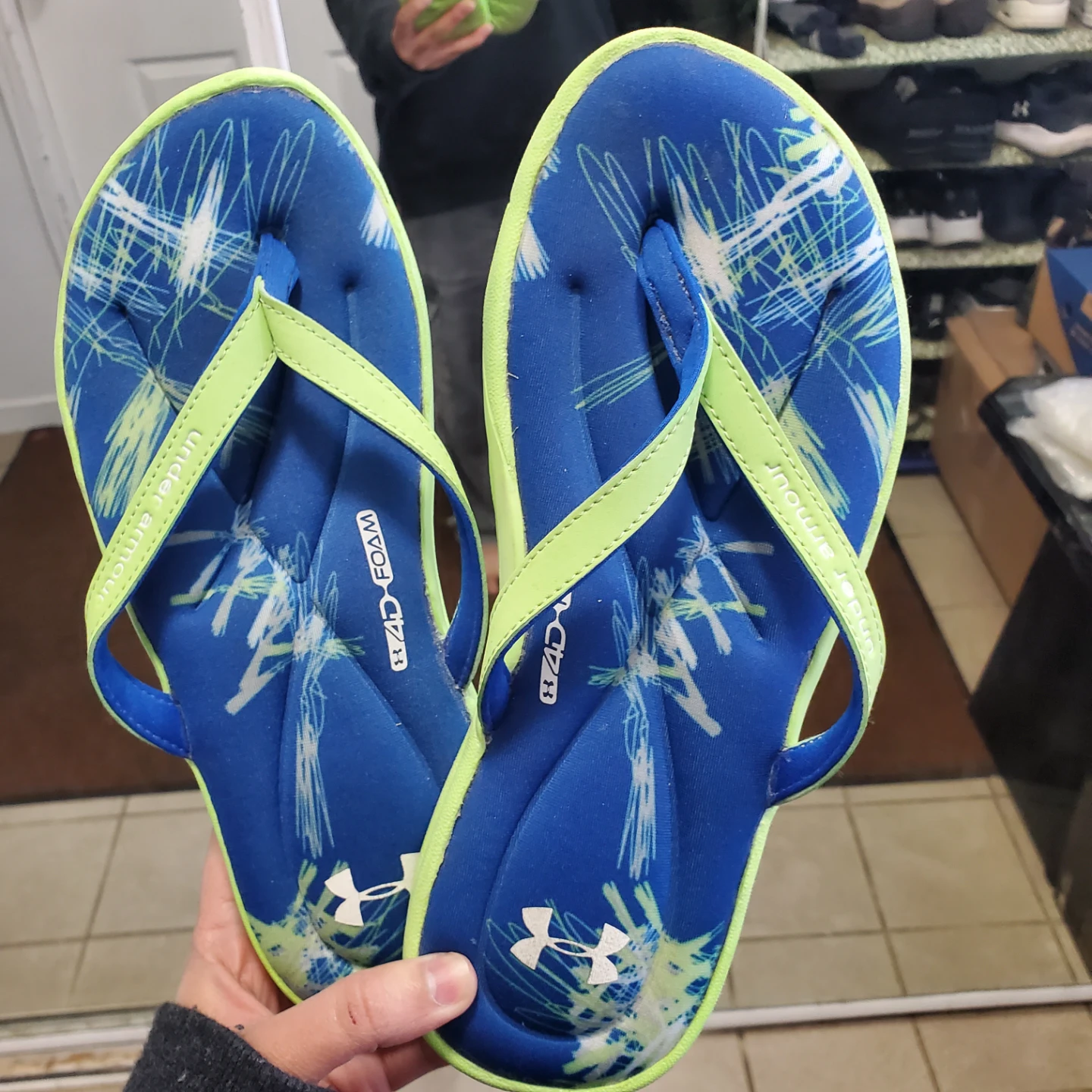 Size 8 Under Armour Flip Flops