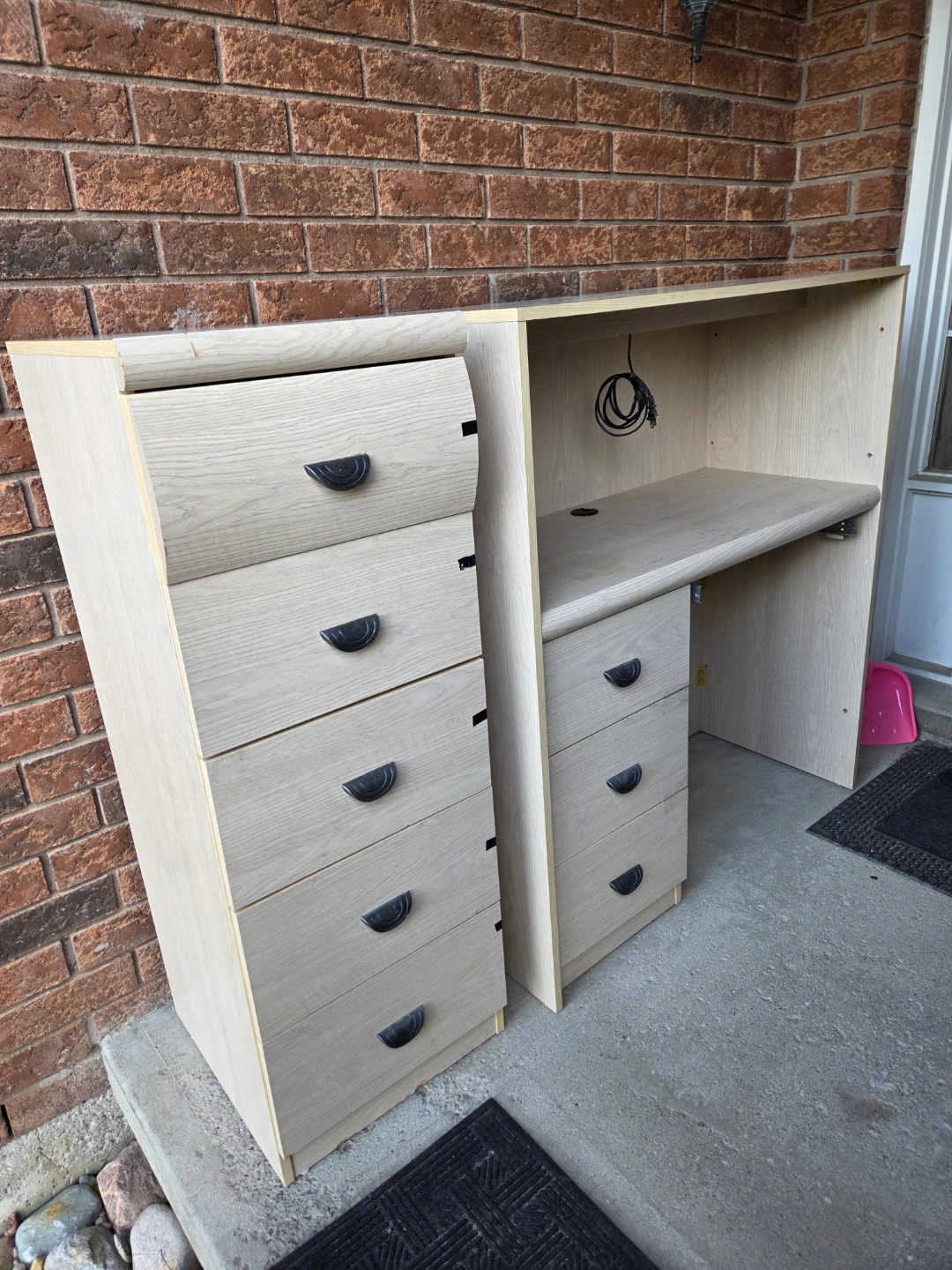 Light Wood Desk with Hutch and Drawers