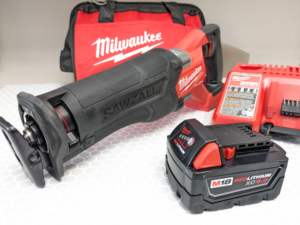 M18 Milwaukee FUEL Brushless Sawzall Combo Kit