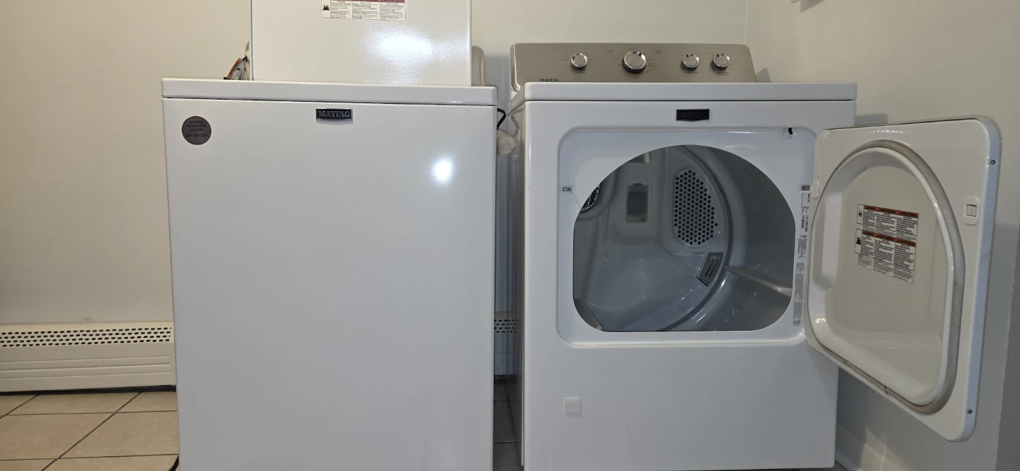 Maytag Washer and Dryer Set - photo 3
