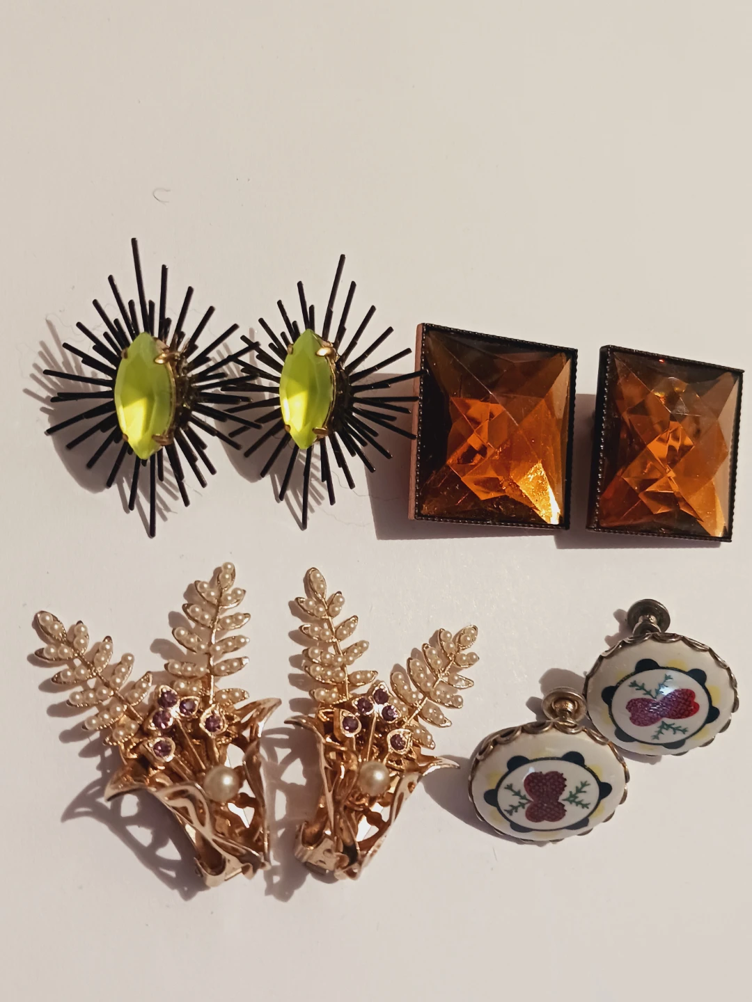 Gorgeous Assorted Vintage Earrings . $15  EACH !! - photo 3