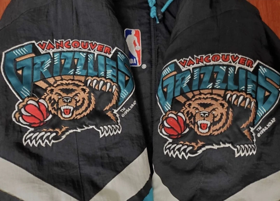 VTG Mint Starter Vancouver Grizzlies adult LG