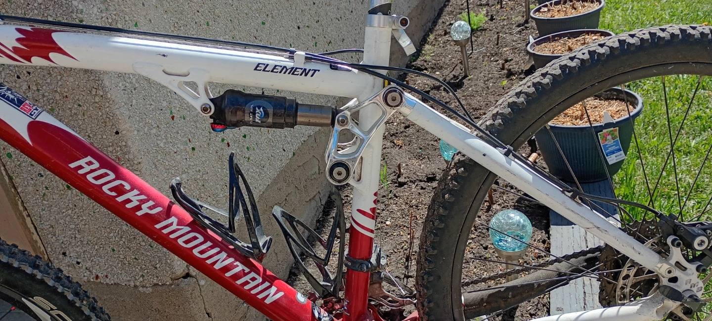 Rocky Mountain Element Mountain Bike - photo 2
