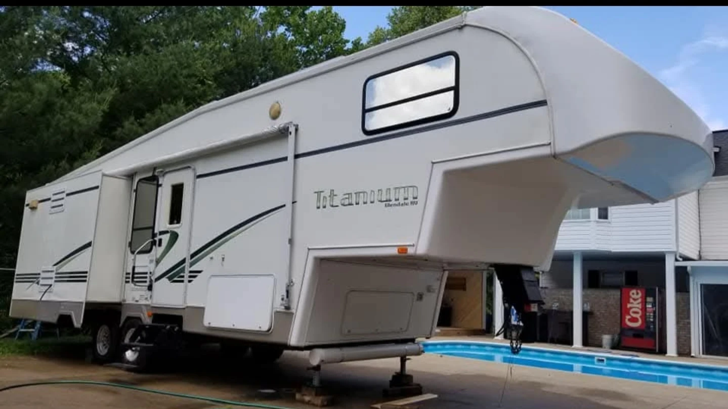 Titanium 30E35DS 5th Wheel RV