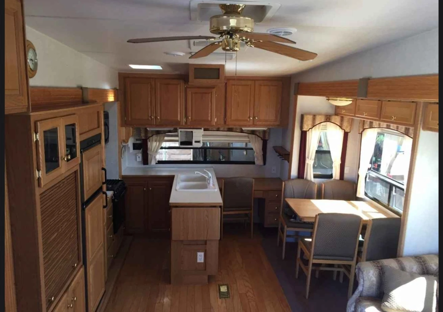 Titanium 30E35DS 5th Wheel RV - photo 3