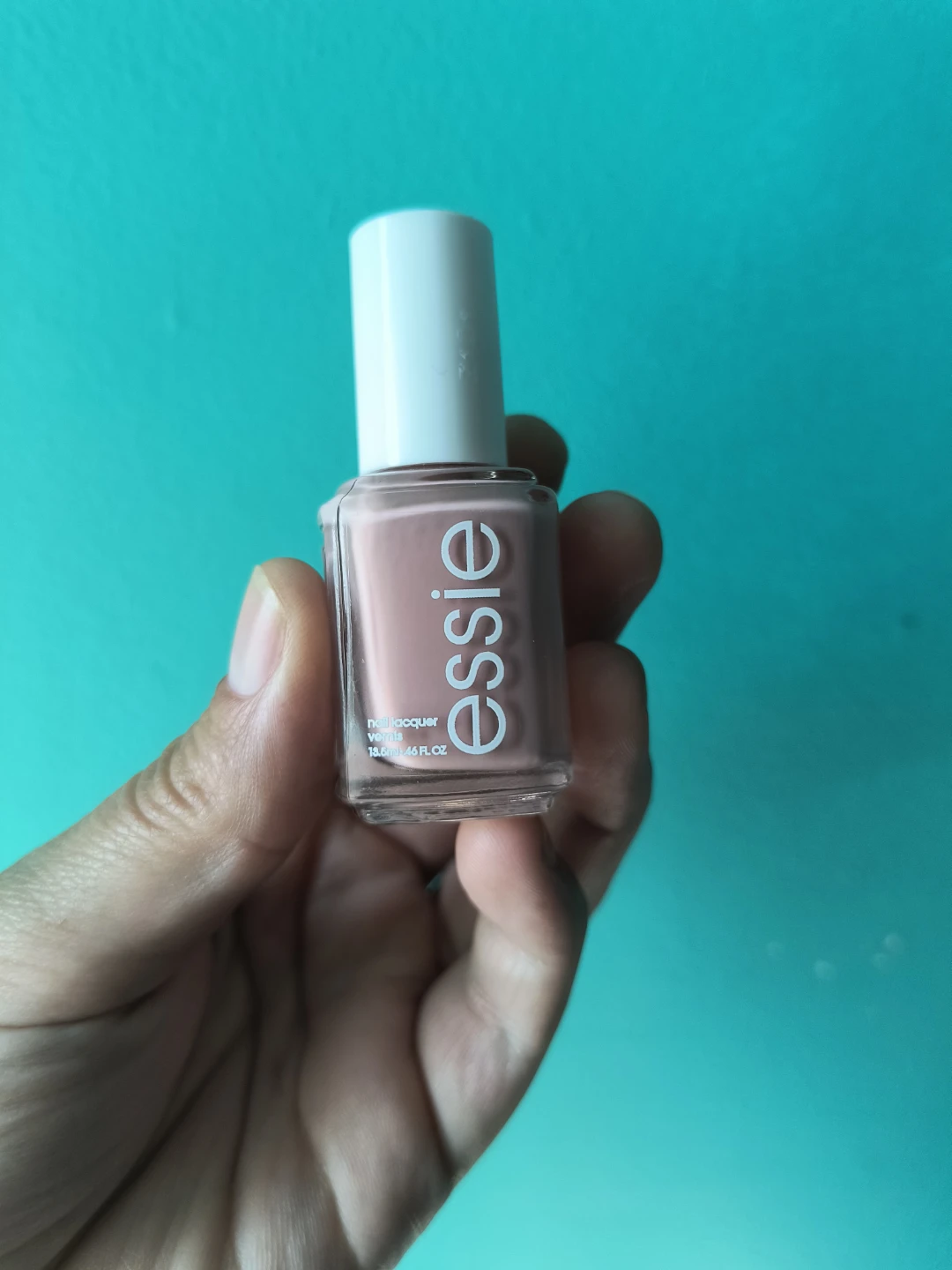 Essie Nail Lacquer "the snuggle is real" 662