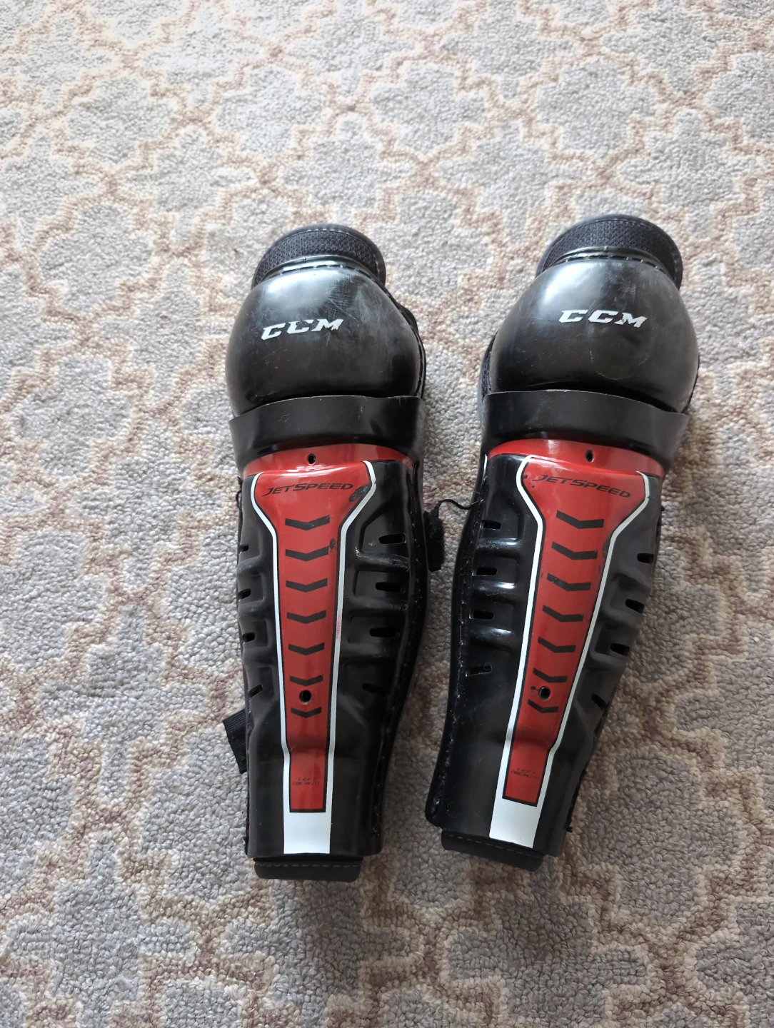 CCM JetSpeed Hockey Shin Guards JR Size 11" (130-140cm)
