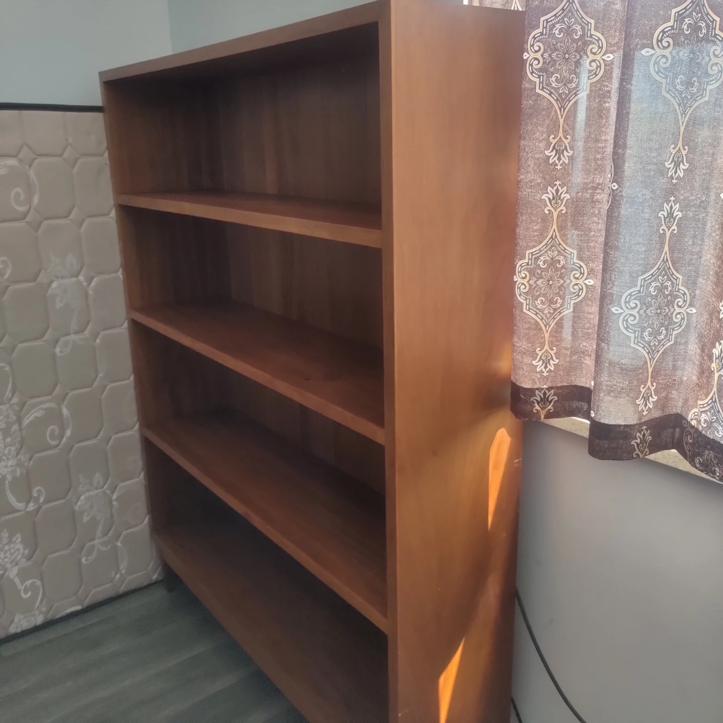 Moving out sale:Wooden Bookshelf - photo 3
