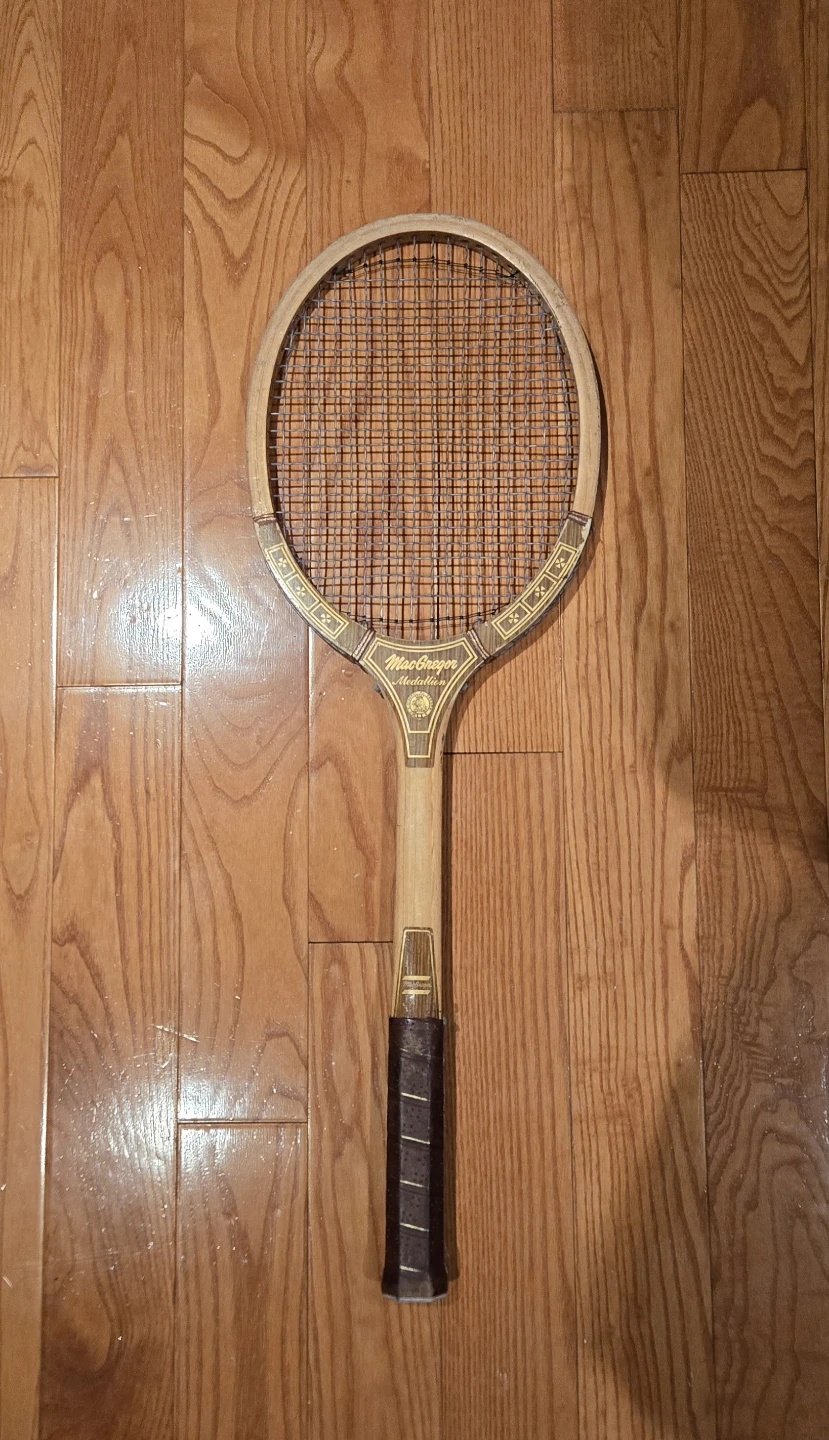 MacGregor Medallion Tennis Racket