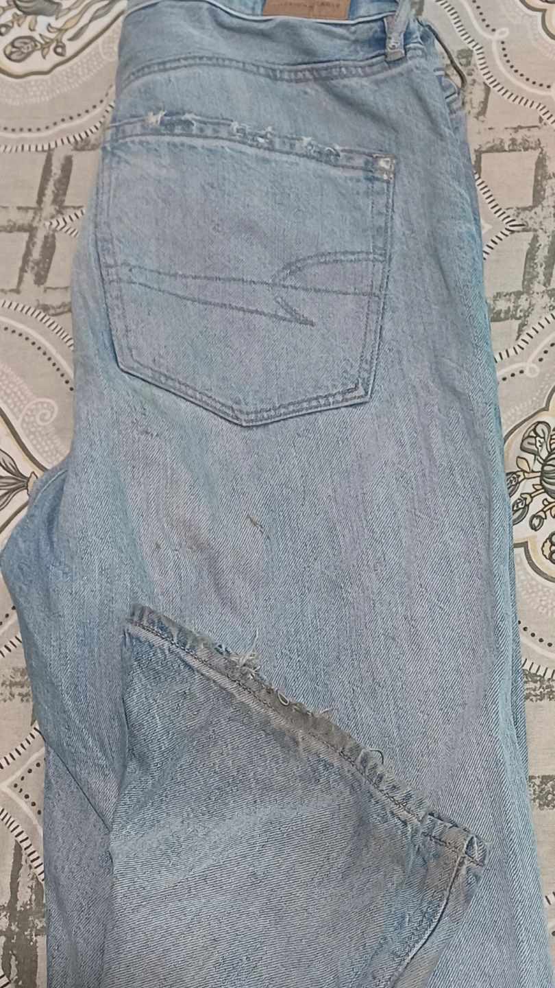 American Eagle Light Wash Distressed Denim Jeans - photo 5