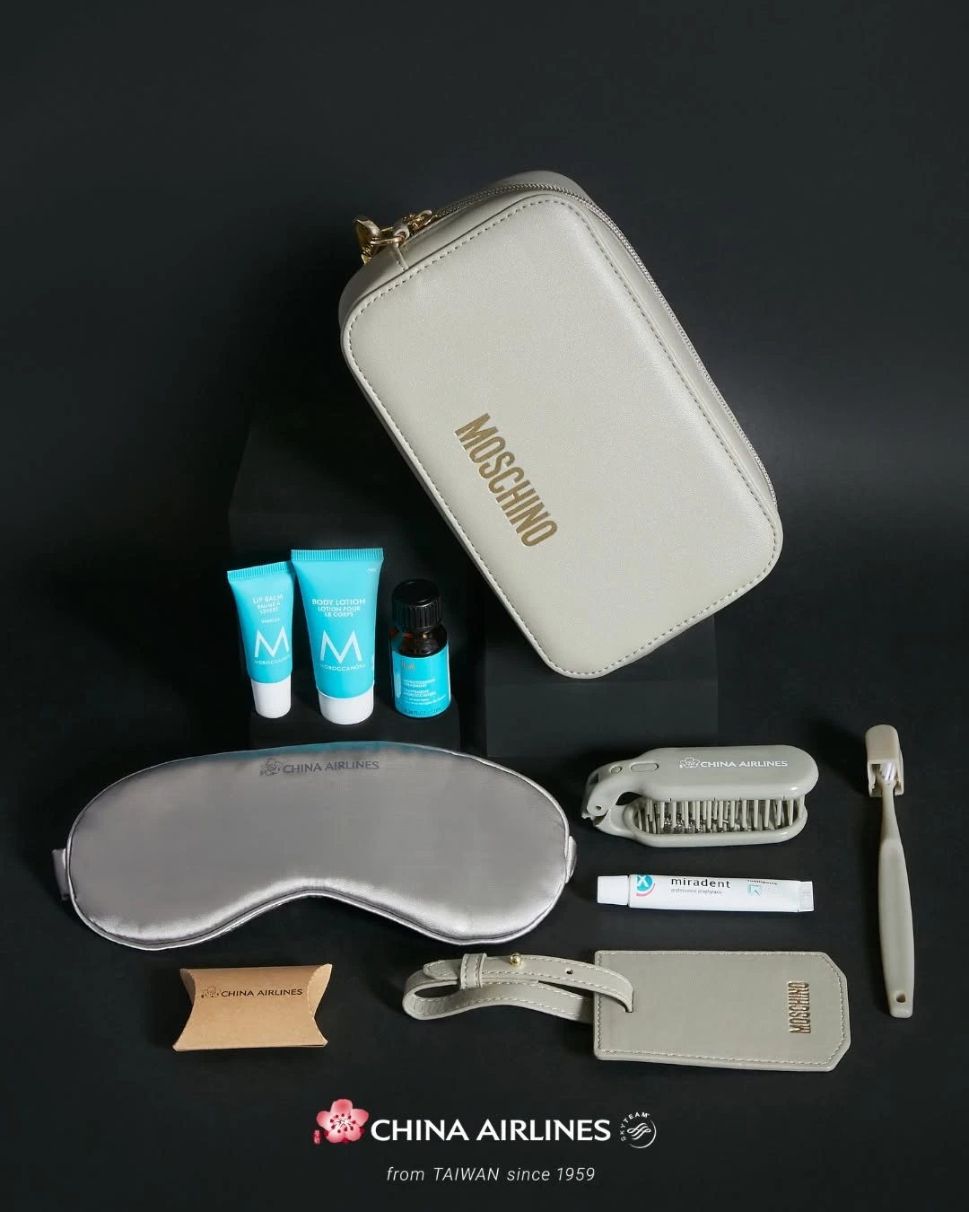 Moschino Travel Pouch Bag Amenity Kit NEW