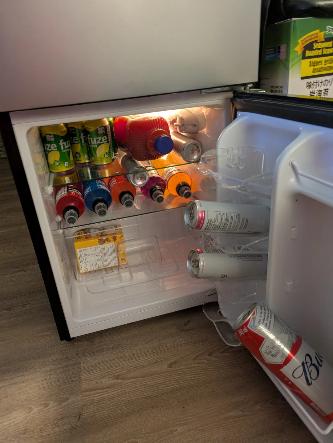 Hisense Mini Fridge - photo 5