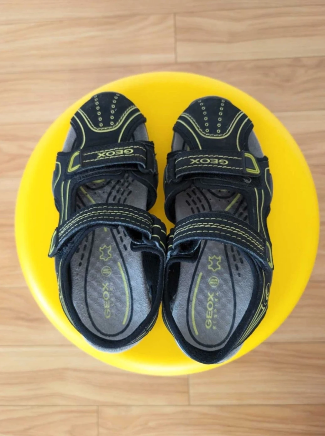 Geox Boy's Size 2 Black & Yellow Sandals Black & Yellow Size 2 - photo 5
