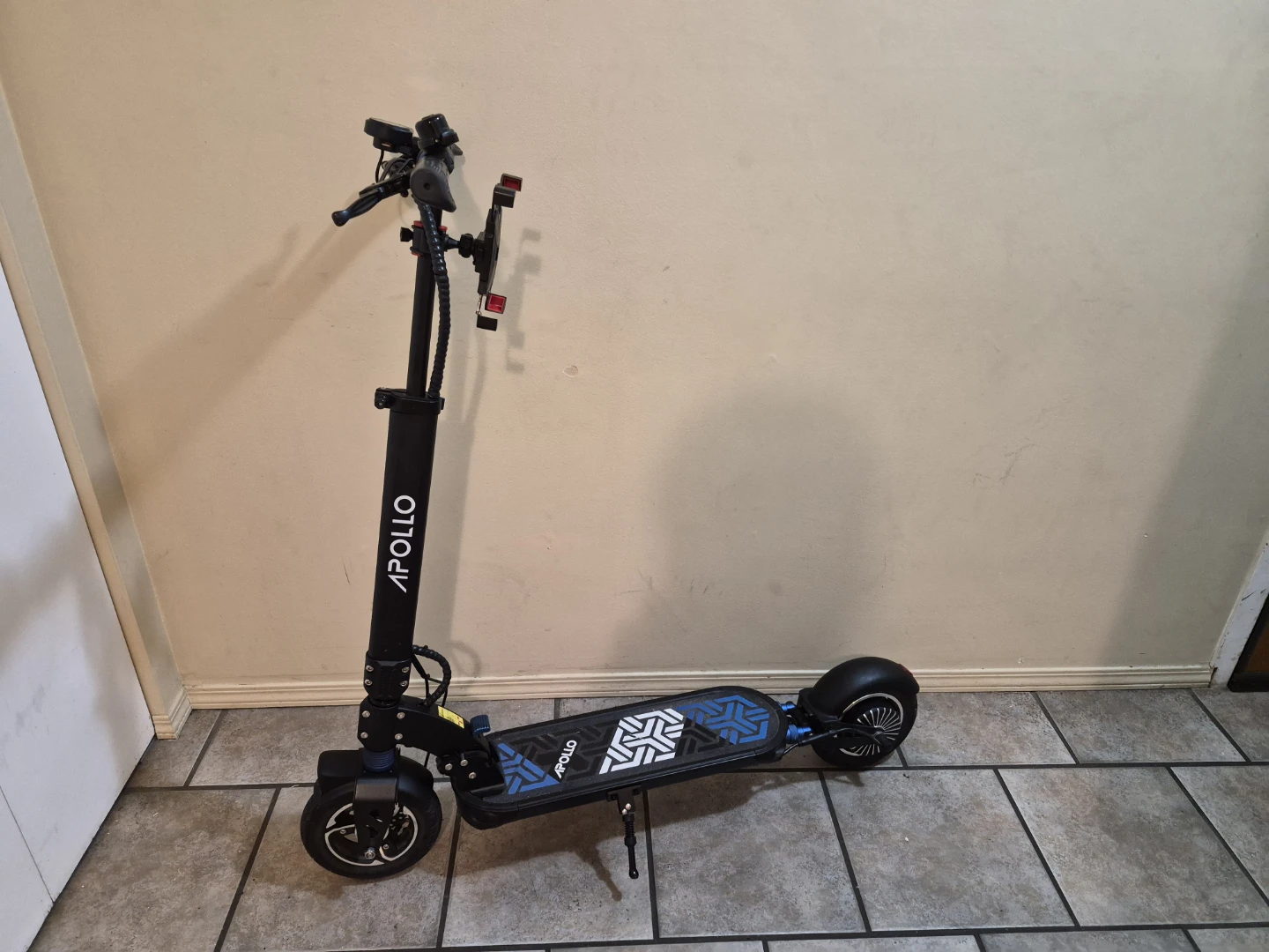 Apollo Electric Scooter - photo 3