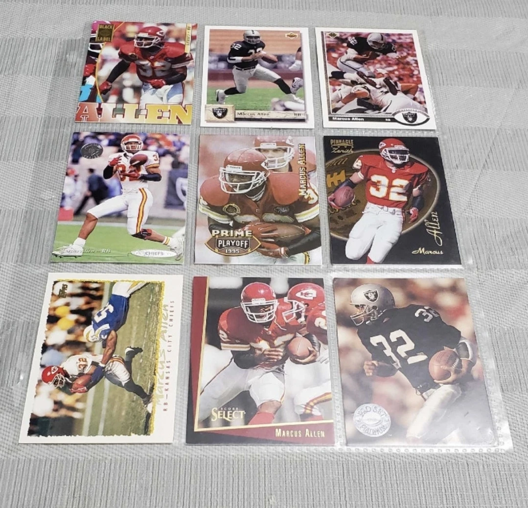 8 Card NFL HOF Brett Favre