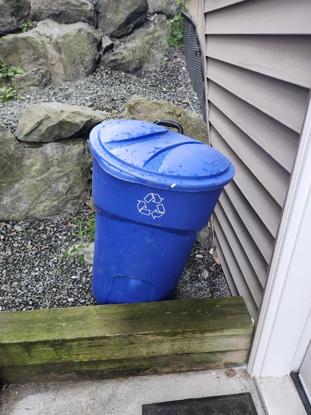 Blue Recycling Bin with Lid