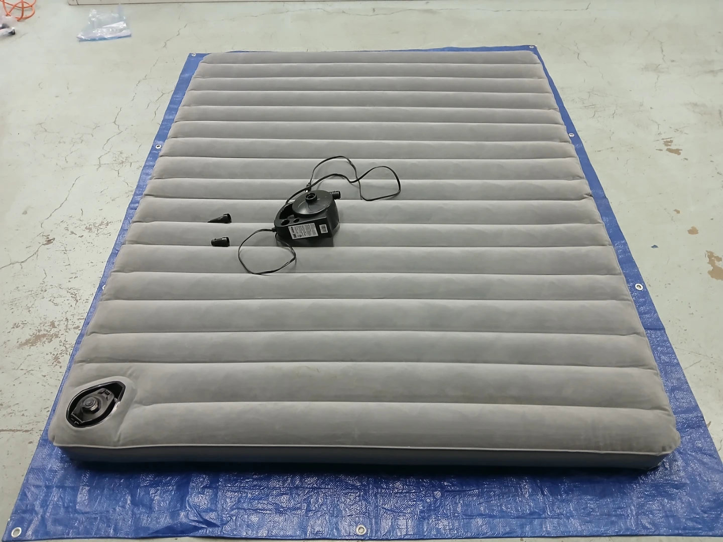 Intex Queen Size Air Mattress with Built-in Pump - photo 3