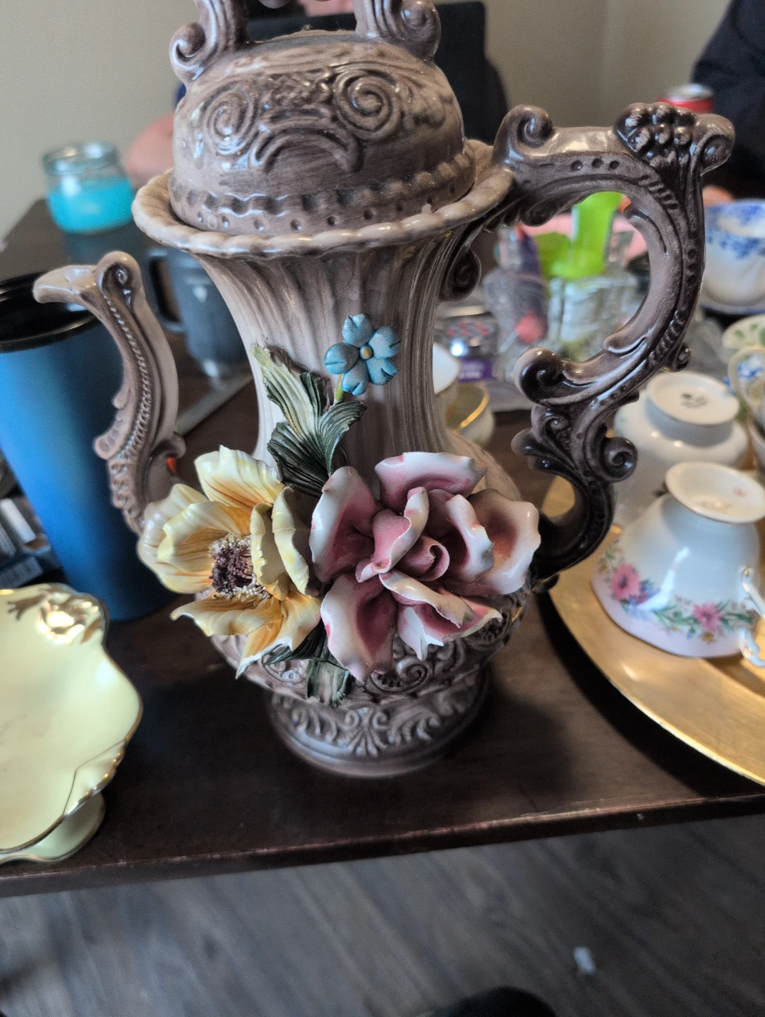 Vintage Floral Teacups and Creamer Set