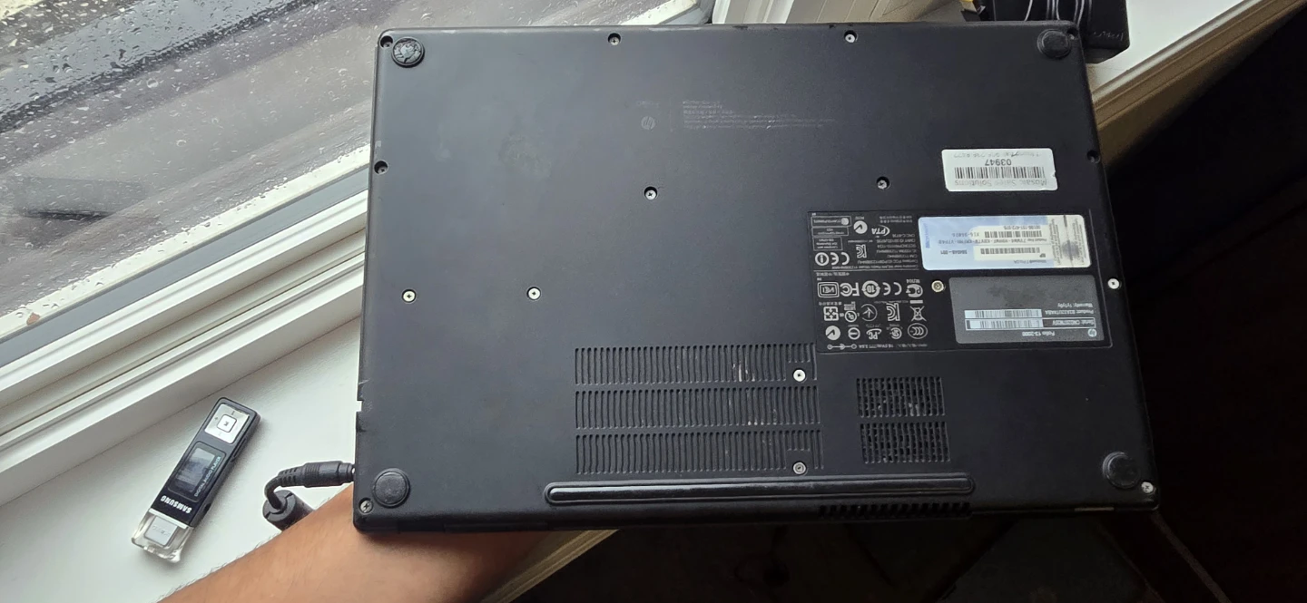HP Laptop no operating system installed - photo 2