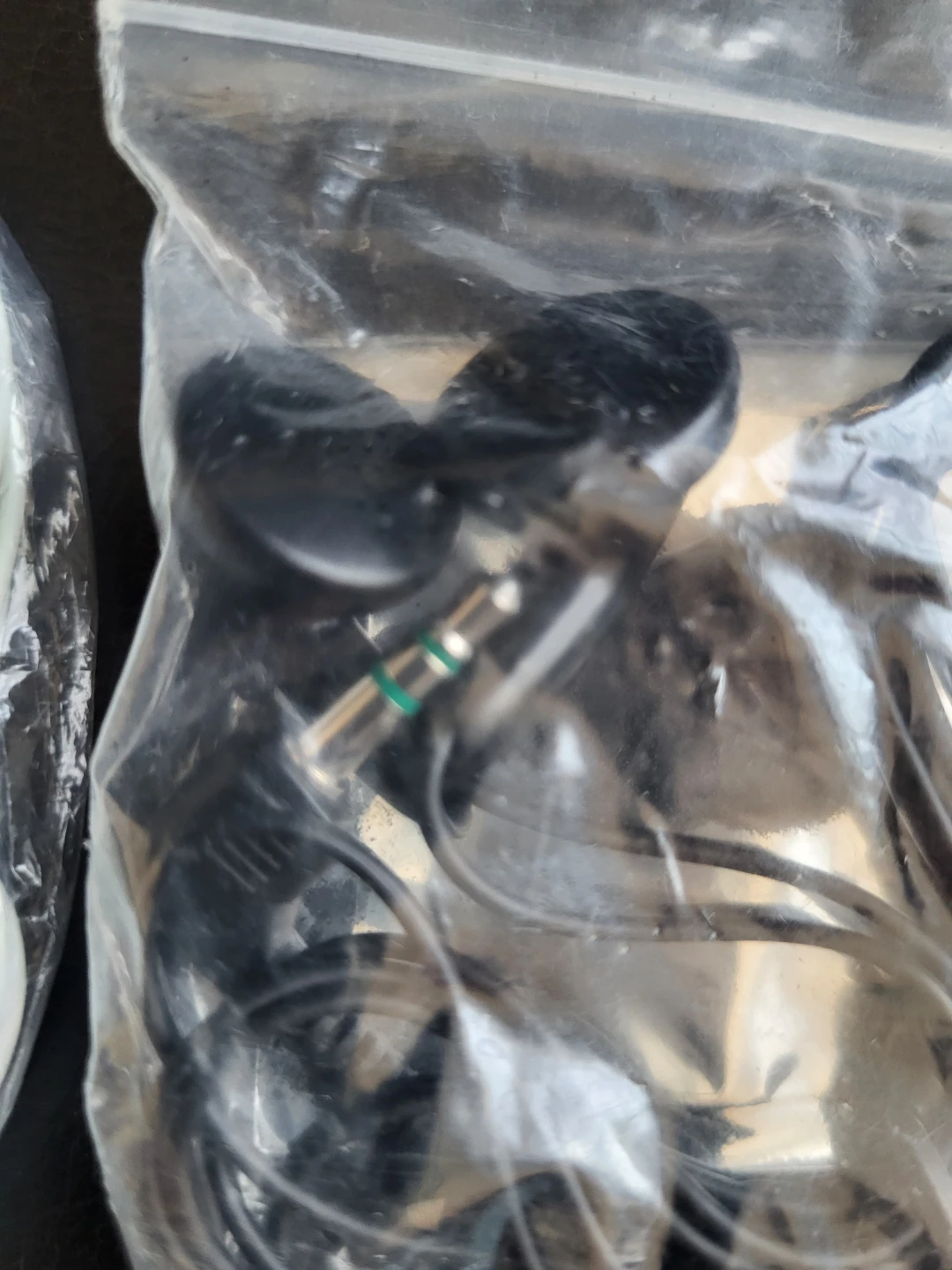NEW! Assorted Earbuds - photo 4