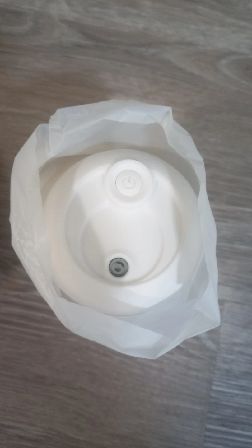 White Ultrasonic Humidifier with Night Light - photo 2