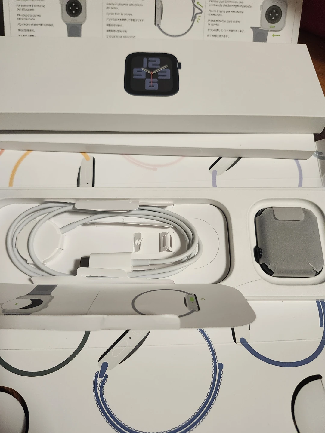 Apple Watch SE 44mm (Gen 2) - photo 3