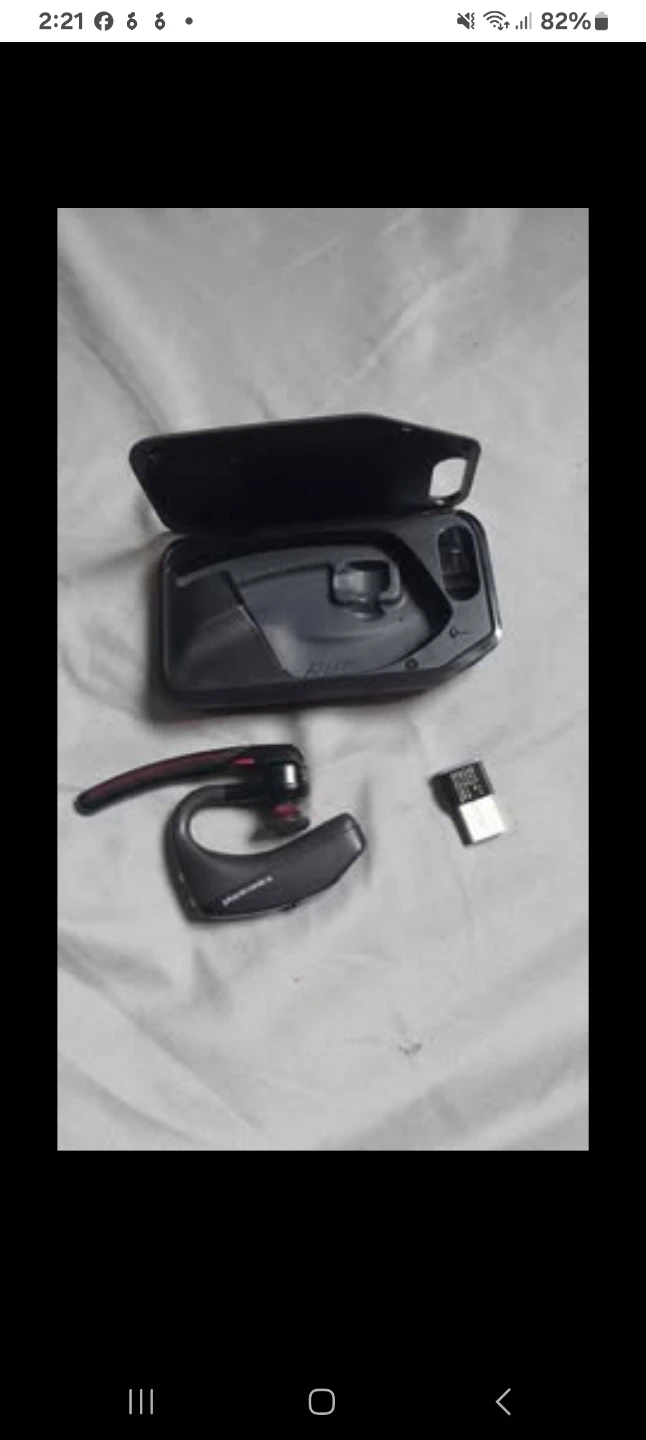Plantronics Voyager 5200 Bluetooth Headset with Case and Dongle - photo 2