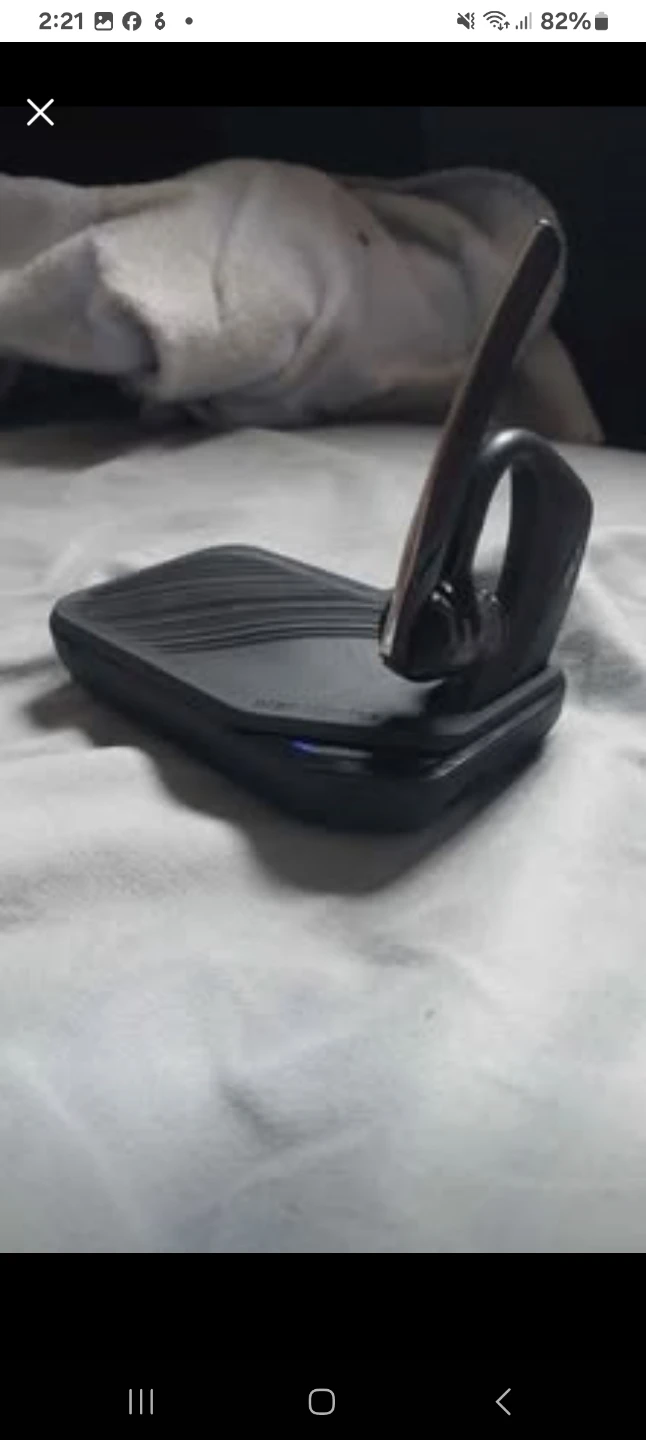 Plantronics Voyager 5200 Bluetooth Headset with Case and Dongle - photo 3