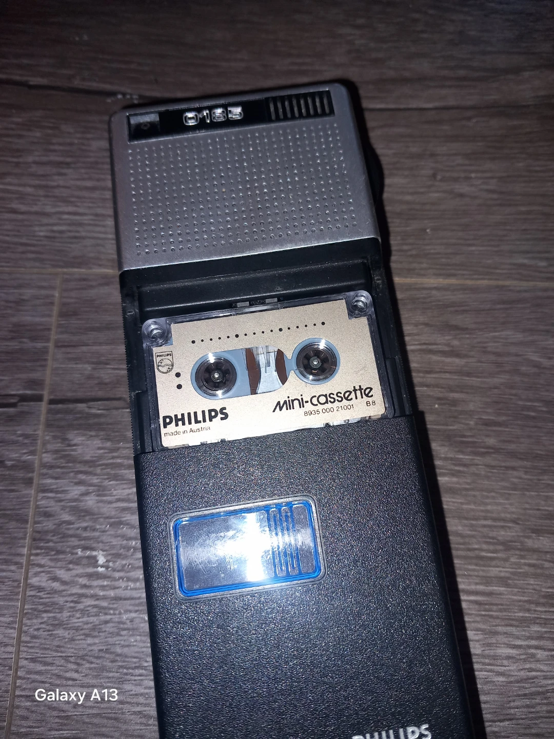 Philips Mini Cassette Voice Recorder LFH 0185/00 - photo 2