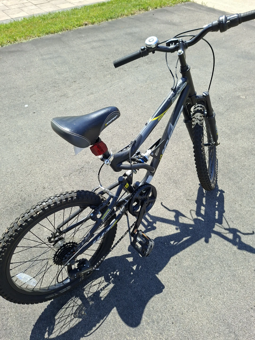 Kids black Mountain Bike