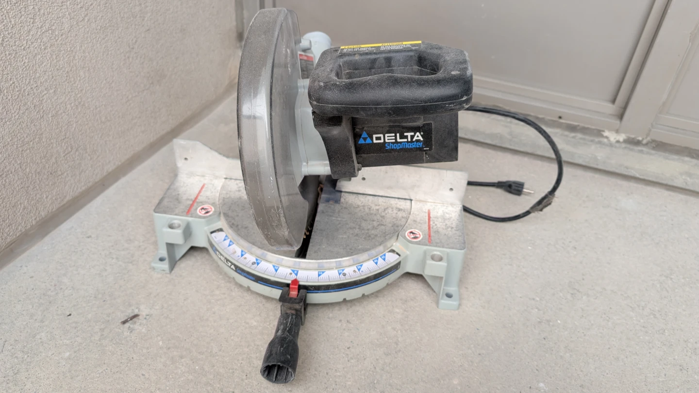 Delta 10" Miter Saw