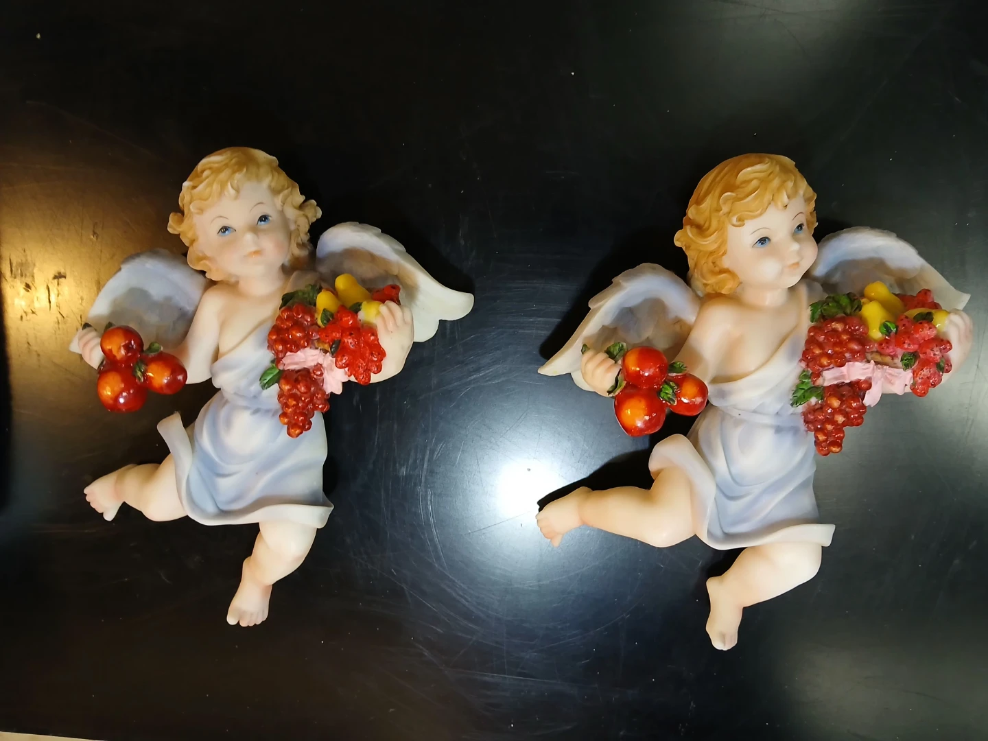 Pair of Cherub Figurines with Fruit - photo 4