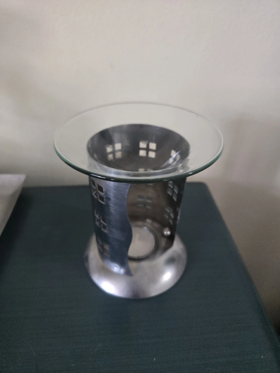 Metal and Glass Essential Oil Burner - photo 2