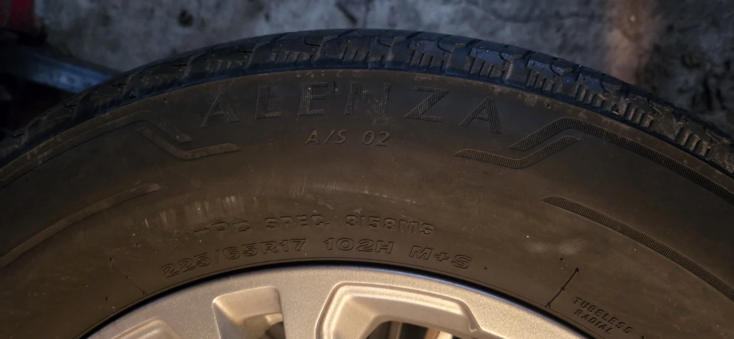 Rims and all season tires 225/65/r17  5x115 - photo 3