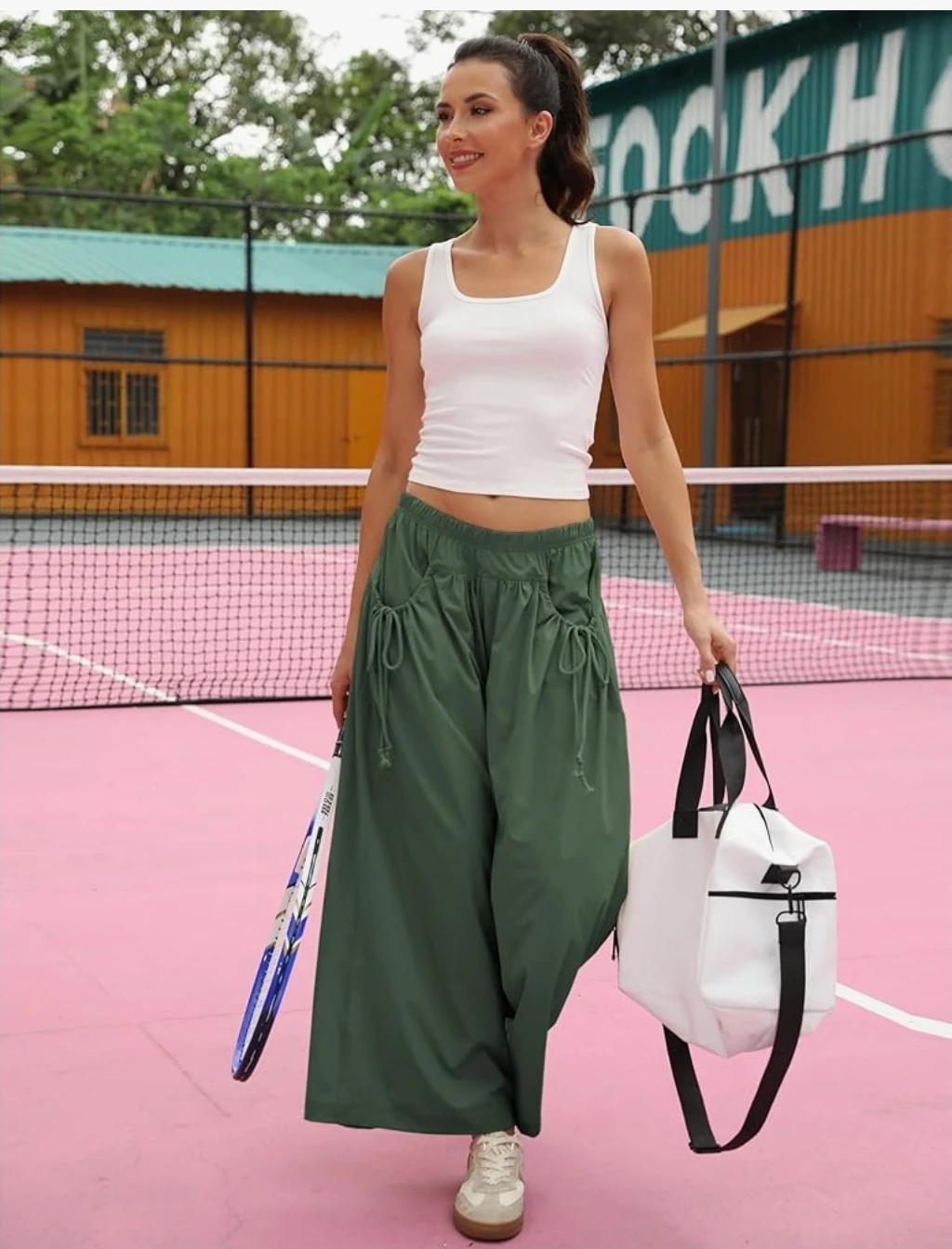 Beautiful women’s green pants – size Large, brand new with tags.
