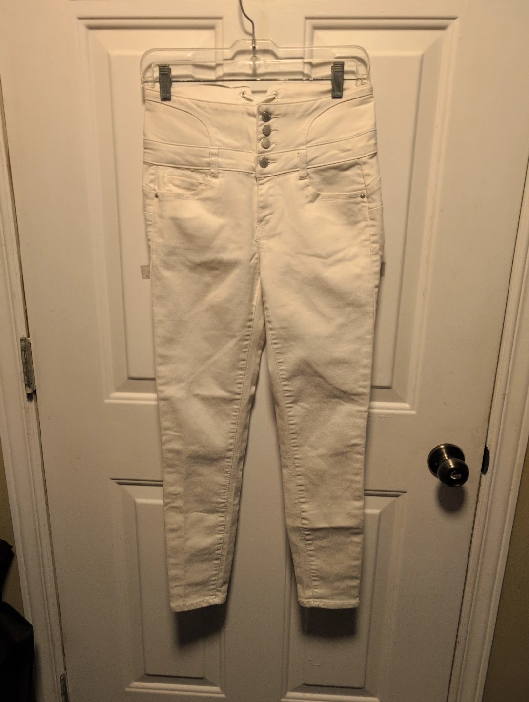 White High-Waisted Lace-Up Skinny Jeans