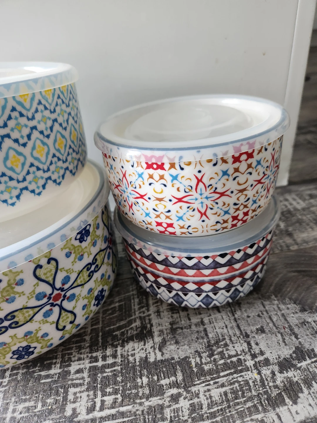 Signature Housewares Set of 4 Ceramic Bowls with Lids - photo 3