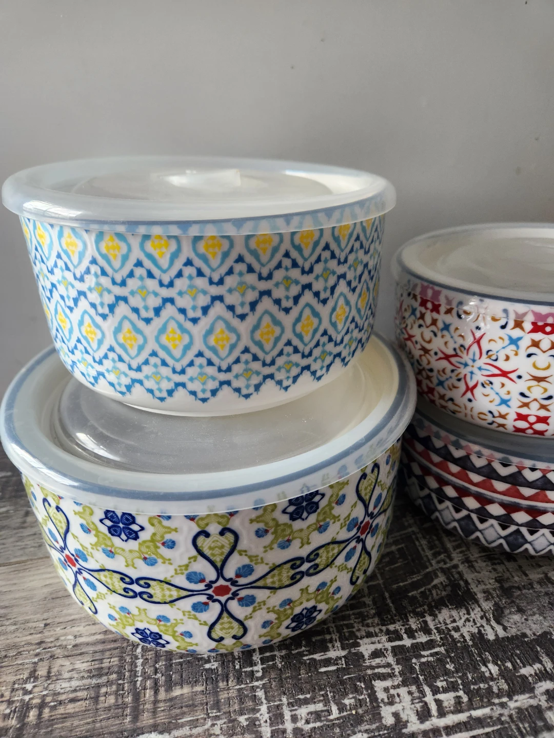 Signature Housewares Set of 4 Ceramic Bowls with Lids - photo 4