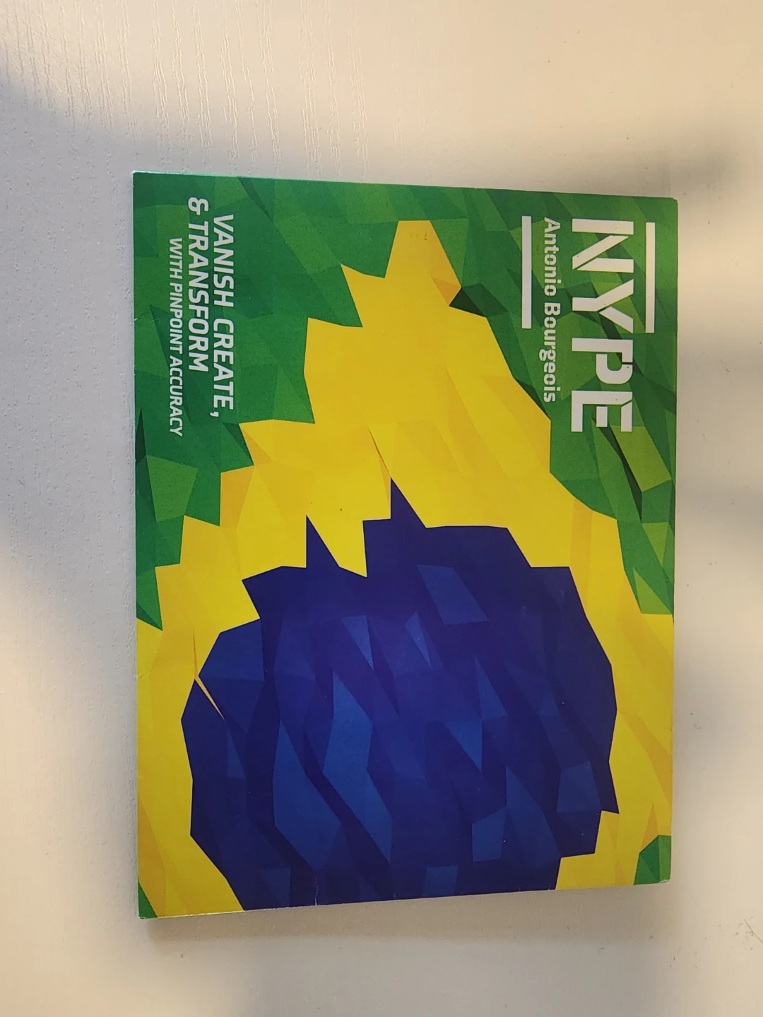 NYPE Antonio Bourgeois magic trick, gimmick card