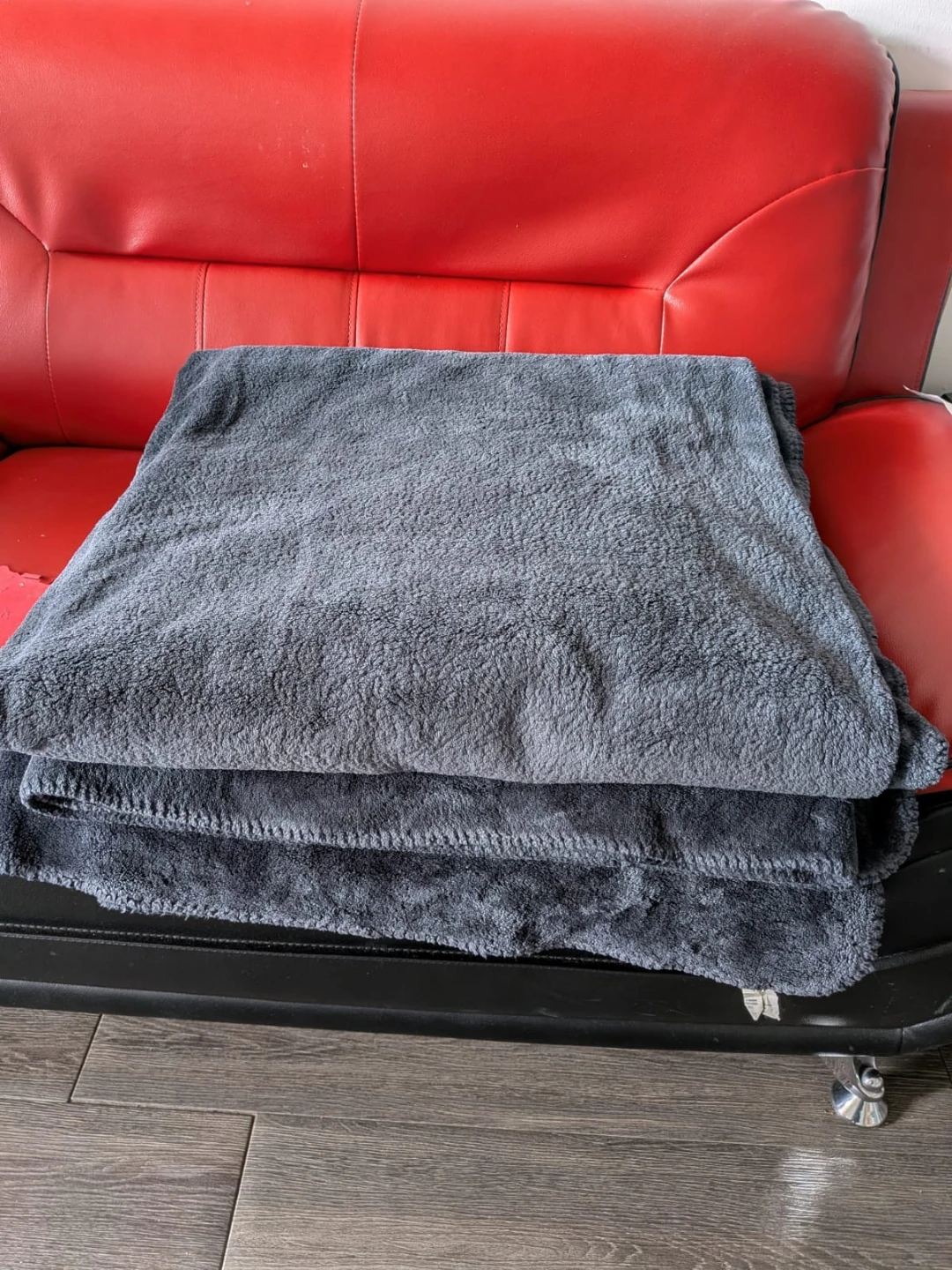MOS:  Grey Fleece Throw Blanket
