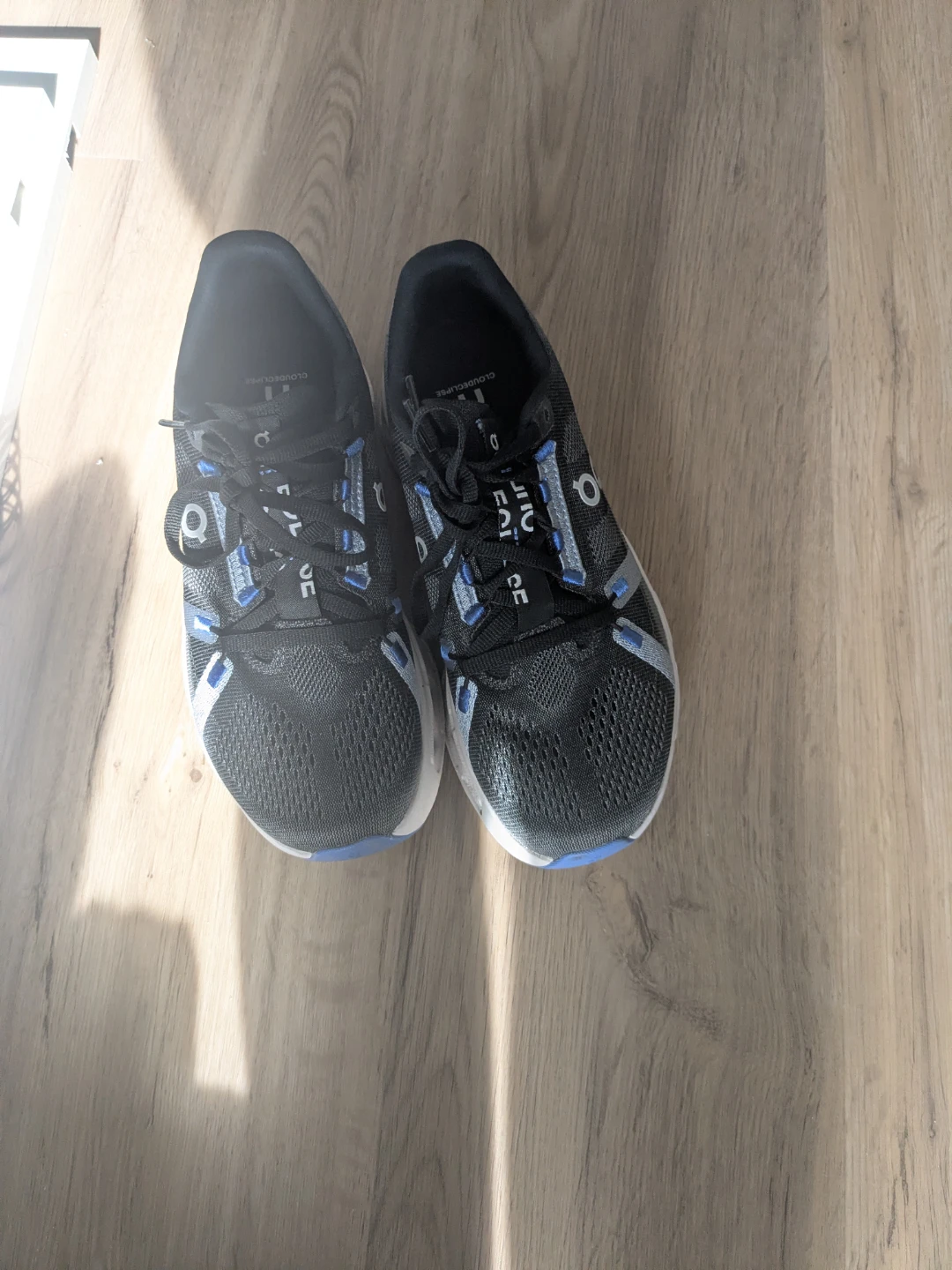 On Cloudswift Running Shoes - Women's Size 7 - Black/Blue - photo 3