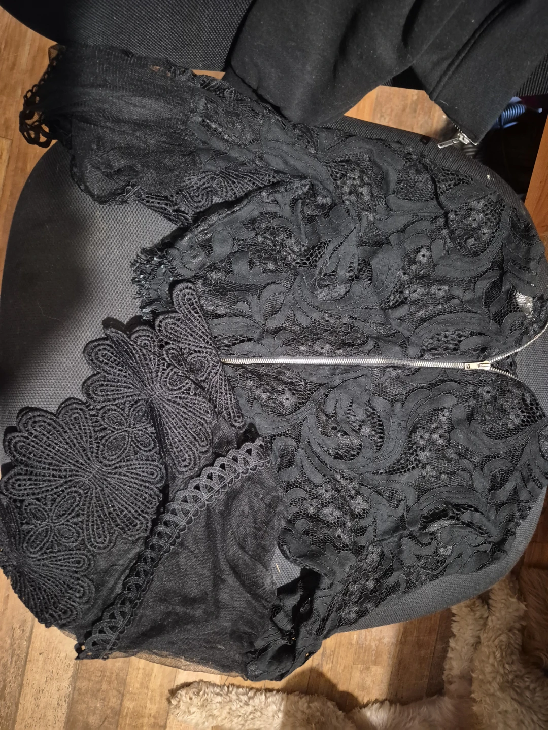 White Lace Top - photo 2