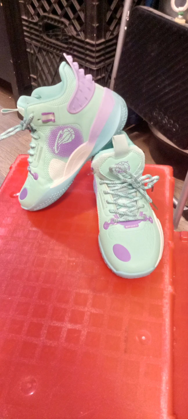 Really cute Kids Sneakers - Teal/Purple - Size 6 US - photo 2