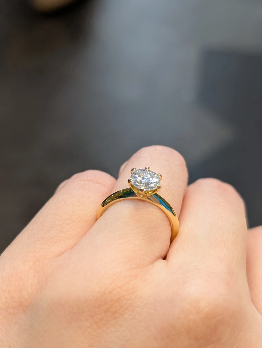 💍 1ct Moissanite Solitaire Ring