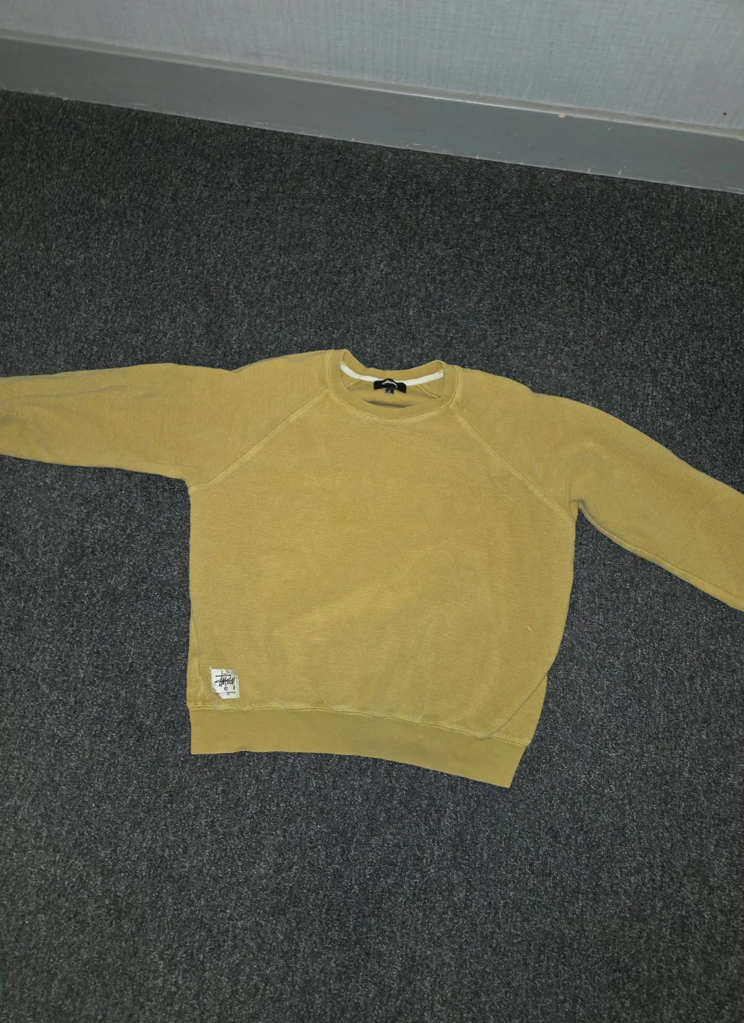 Stüssy Crewneck Sweatshirt Mustard Yellow Size S