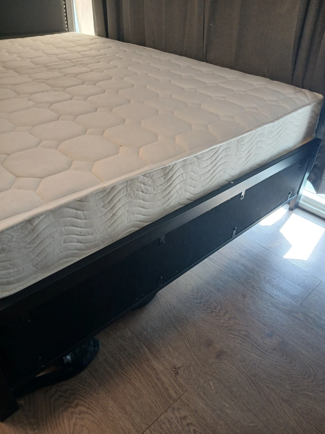 White Queen Size Mattress and Bed Frame - photo 4