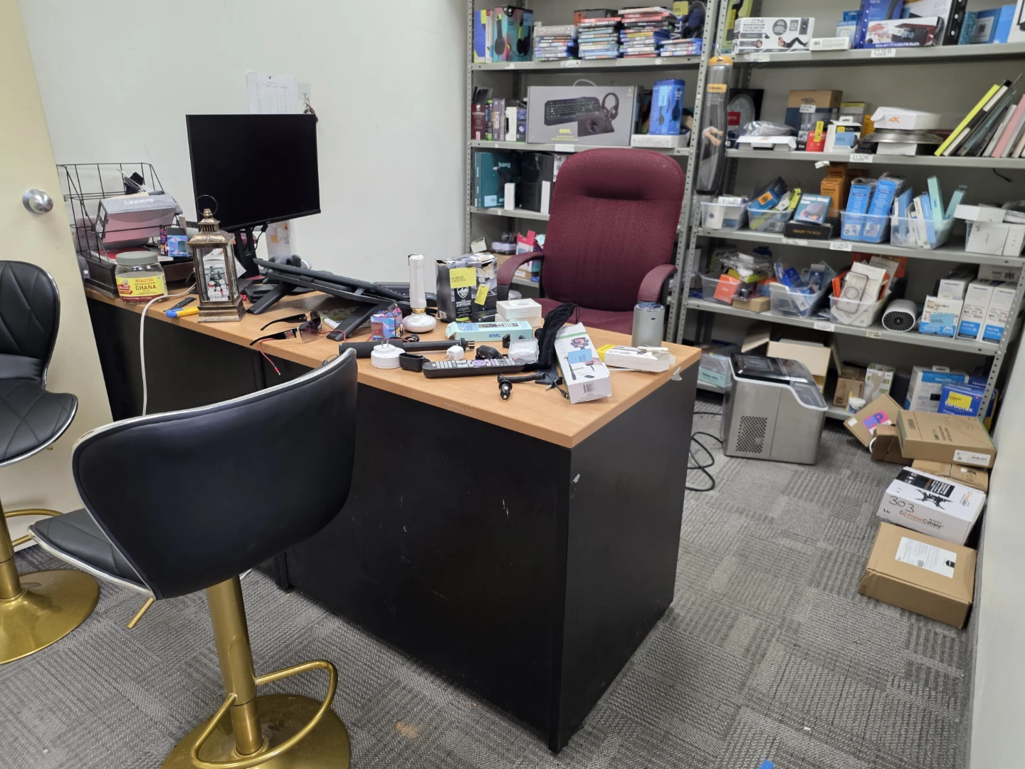 2 Office Tables Maroon Office Chairs (Set of 6) - photo 3