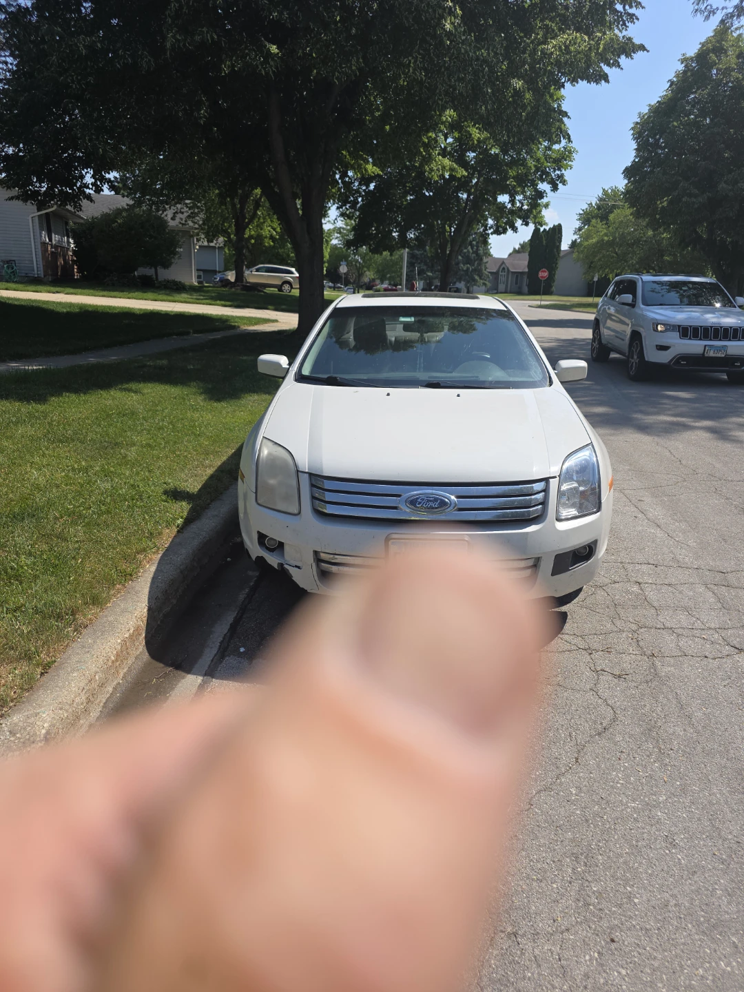 White Ford Fusion SE V6 Sedan - photo 3